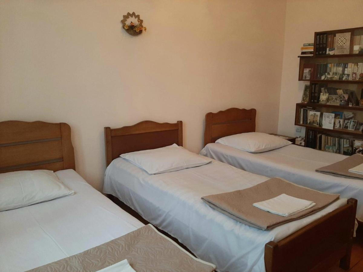 Nitsa Guest House Gori Luaran gambar