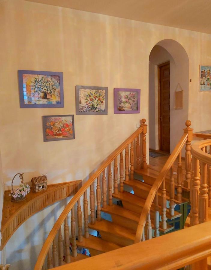 Nitsa Guest House Gori Luaran gambar