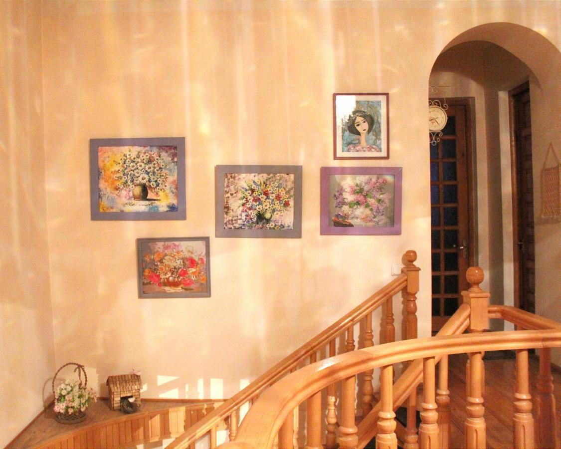 Nitsa Guest House Gori Luaran gambar